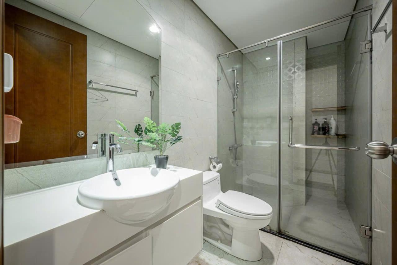 1pn Vinhome Park Apartment